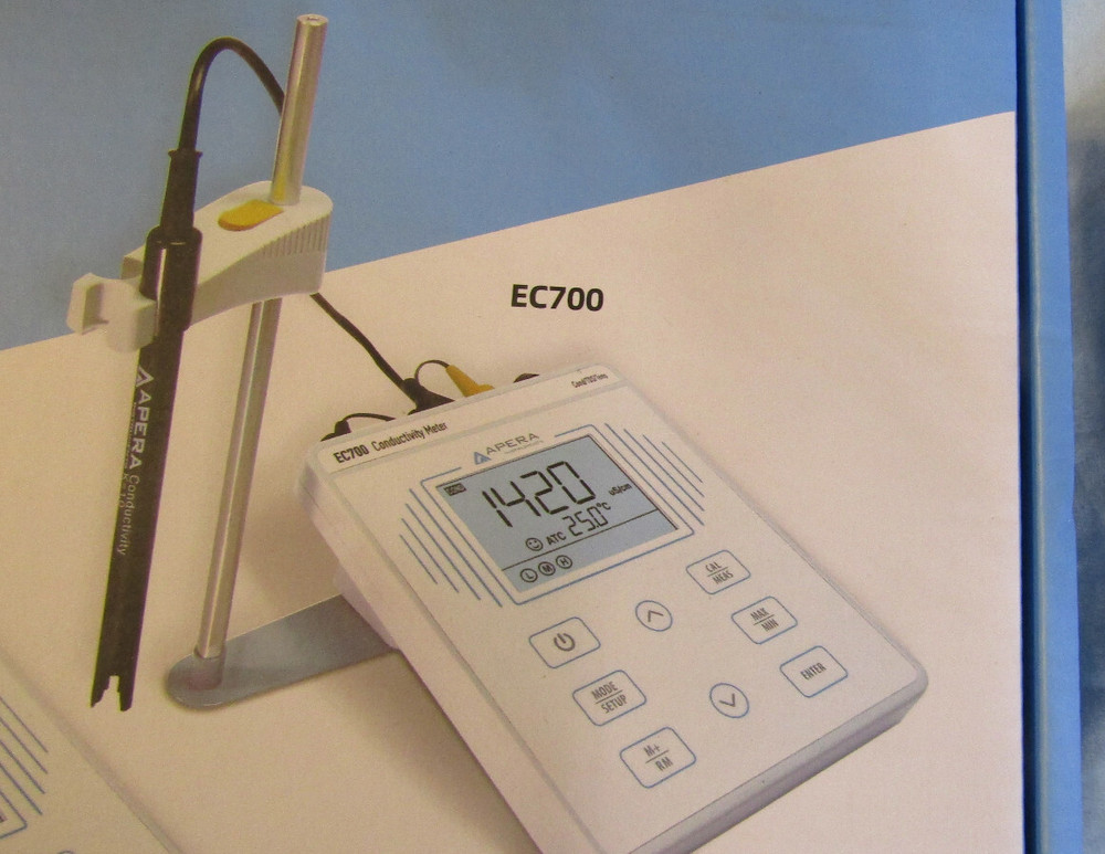 Apera Instruments EC700 Benchtop Lab pH Conductivity/Temperature Meter