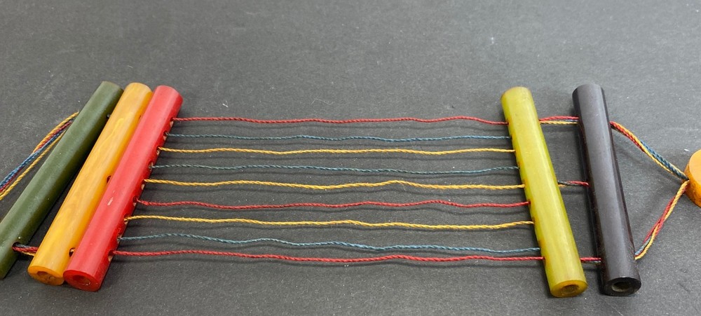 Bakelite String Puzzle Game Optical Illusion Rare Vintage