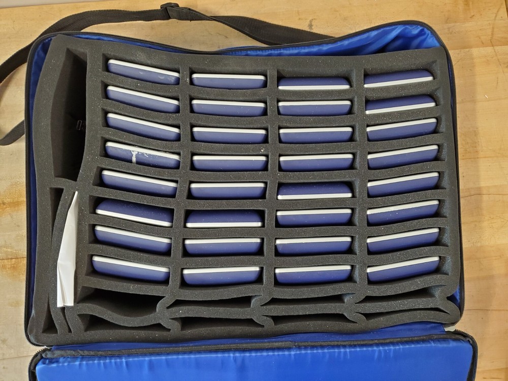 Case of 32 SMART Technologies Response XE System Remotes