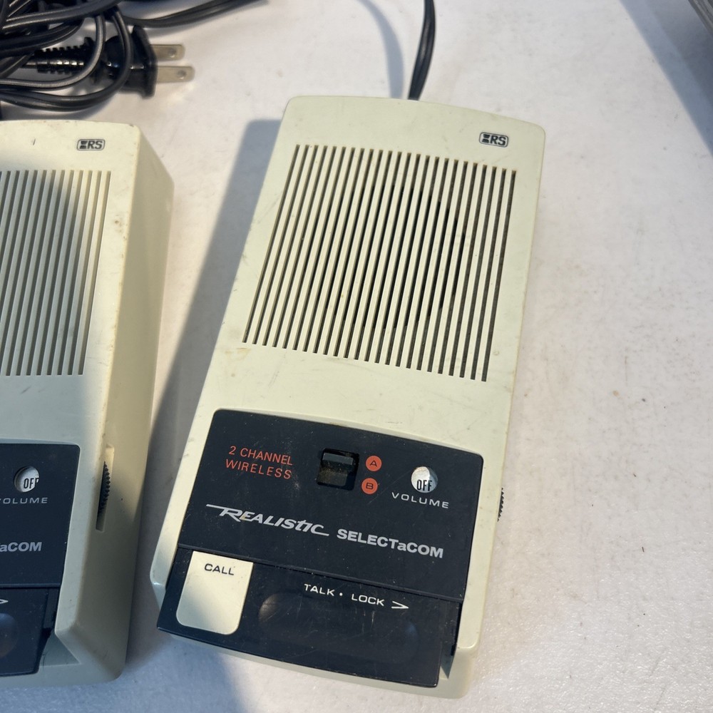 Realistic SELECTaCOM FM 2 Channel 4 Station Wireless Intercom System