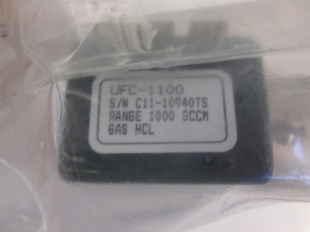 Unit UFC-1100 Mass Flow Controller, HCL, 1000 SCCM