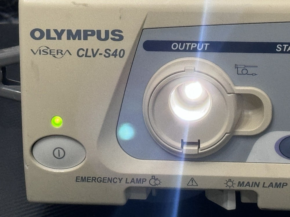 OLYMPUS CLV-S40PRO XENON LIGHT SOURCE CLV-S40