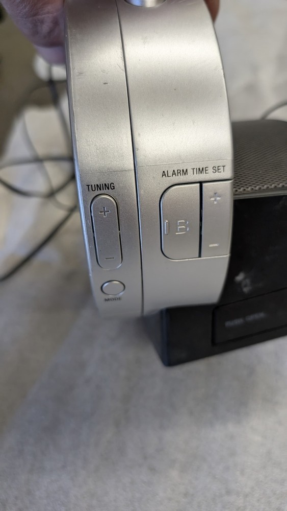 Sony Dream Machine Clock Radio CD Player iPod iPhone Dock Digital Silver