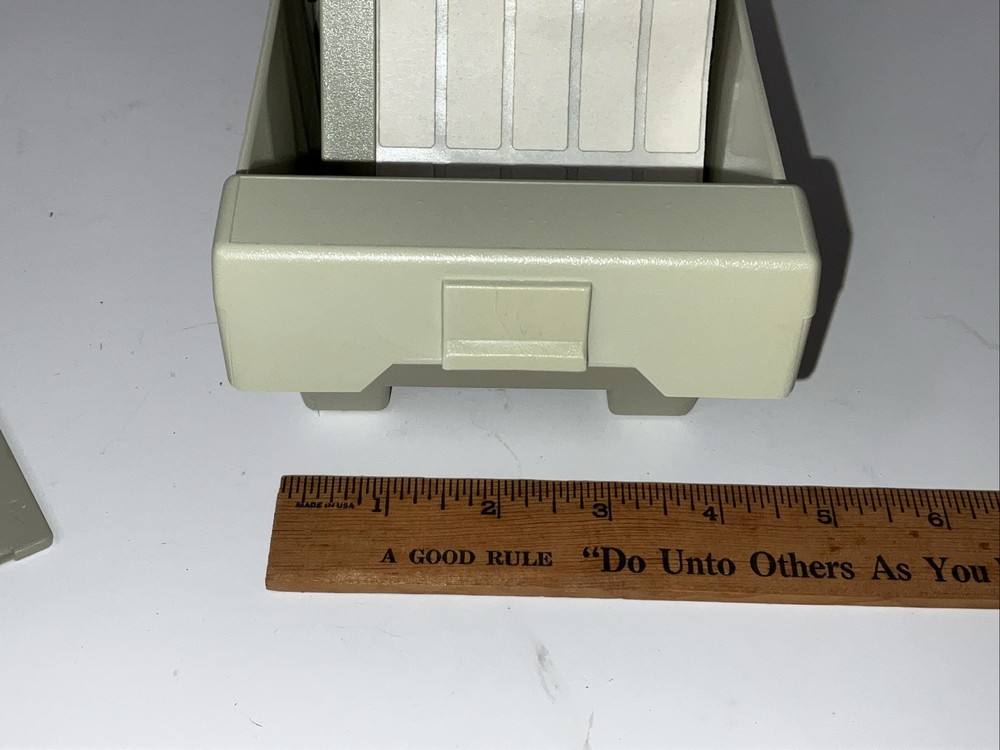 MediaMate 3.5” Floppy Disk Diskette Stackable Storage Box Container Vintage