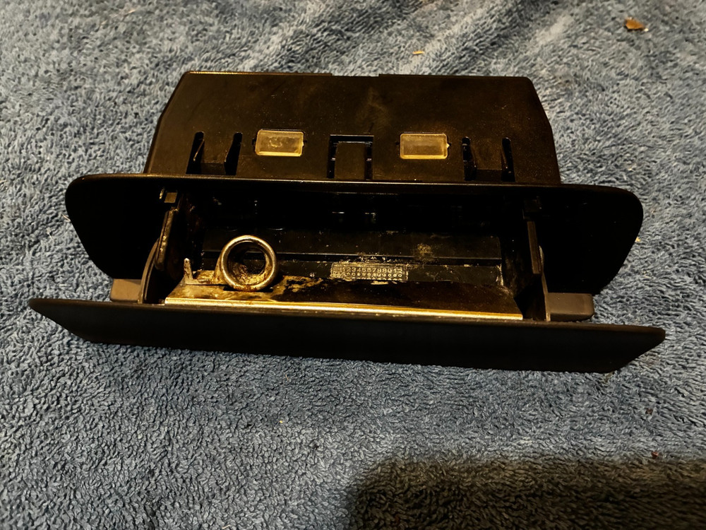 Used Saab 9-5 Grey Front Ashtray