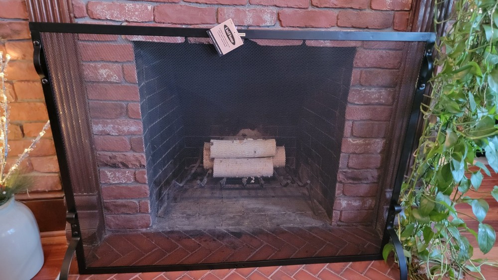 Fireplace Screen, SINGLE PANEL BLACK WROUGHT IRON SPARKGUARD - Medium 44x33
