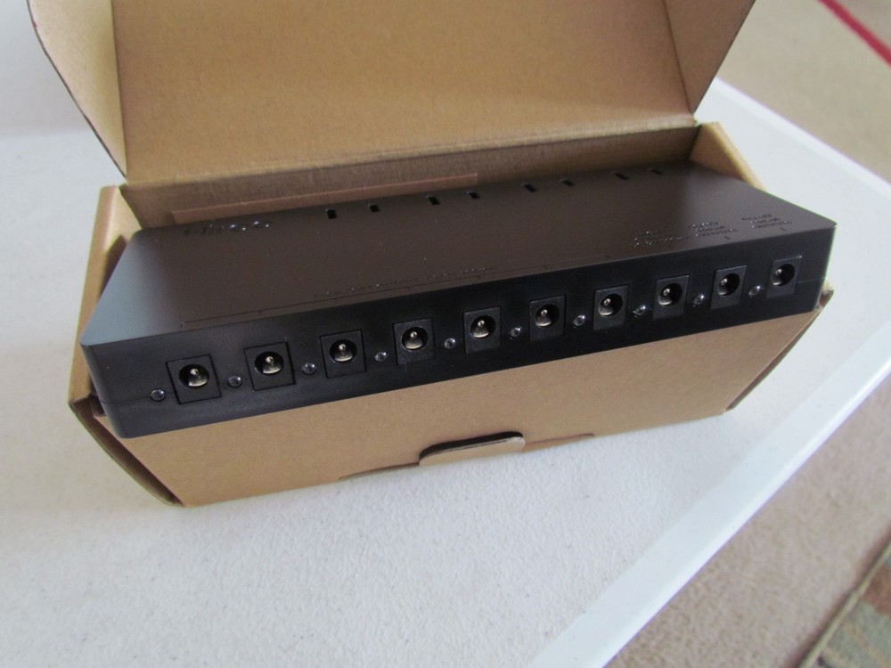 Hiree Multi-Port DC Power Supply Hub