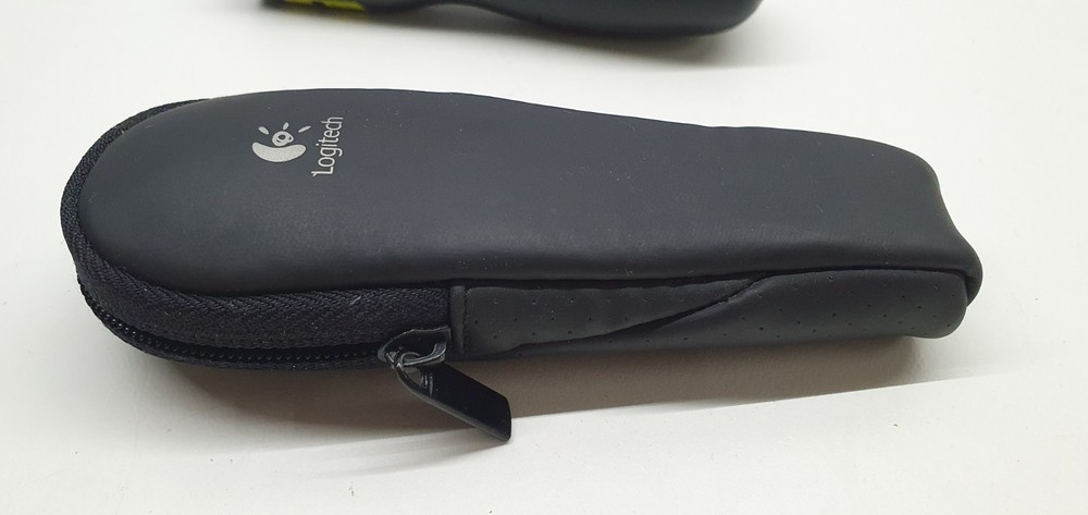 Logitech R-R0003 Presentation Pointer Remote Only Used Works & Cover READ
