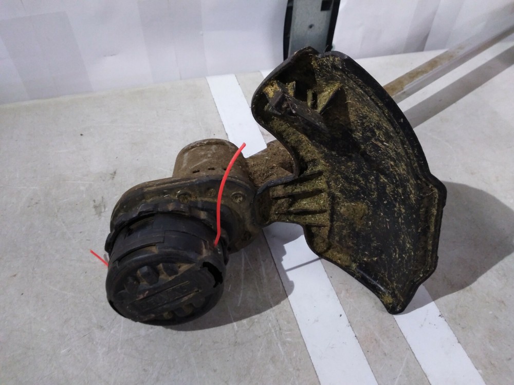 DeWALT DCST922 20V Cordless Brushless String Trimmer (Tool Only) #238