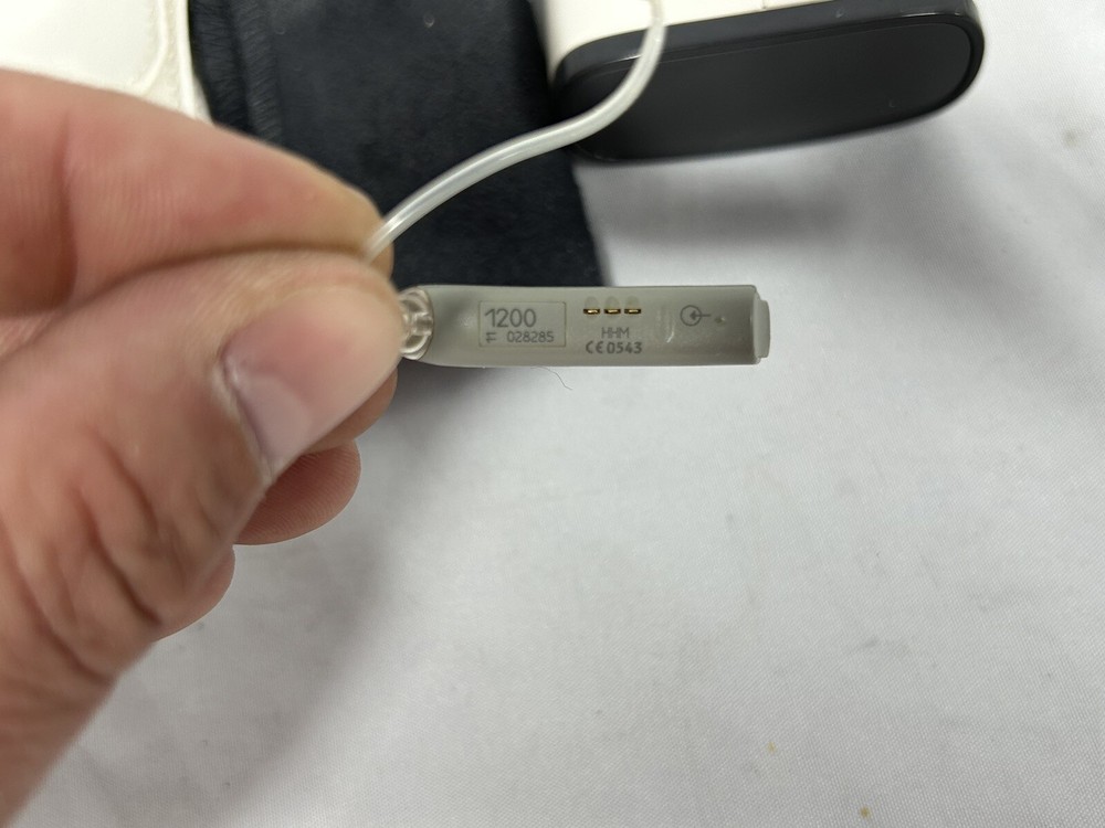 Hearing AIDS Left & Right HHM 1200 Unknown Brand No Batteries