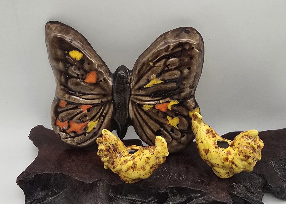 Large Drip Glaze Butterfly Ceramic Macrame Bead & Chicken Beads 70s Spring