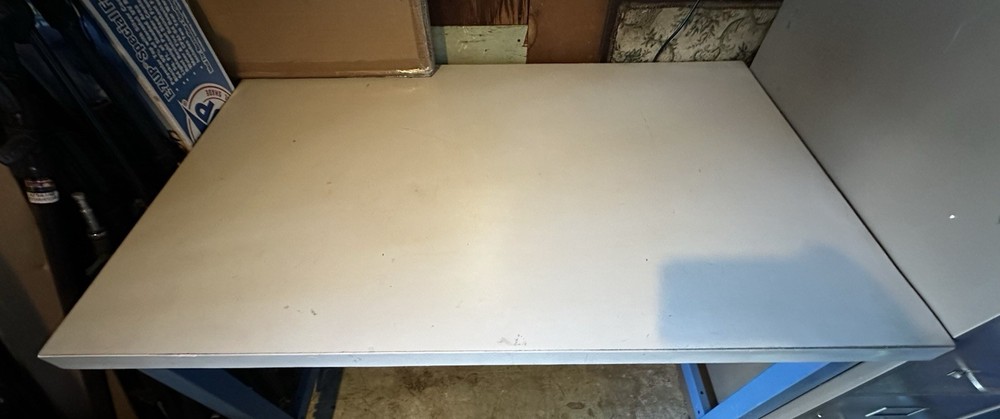 Global Industrial™ 48 x 30 Adjustable Height Workbench - Power Apron