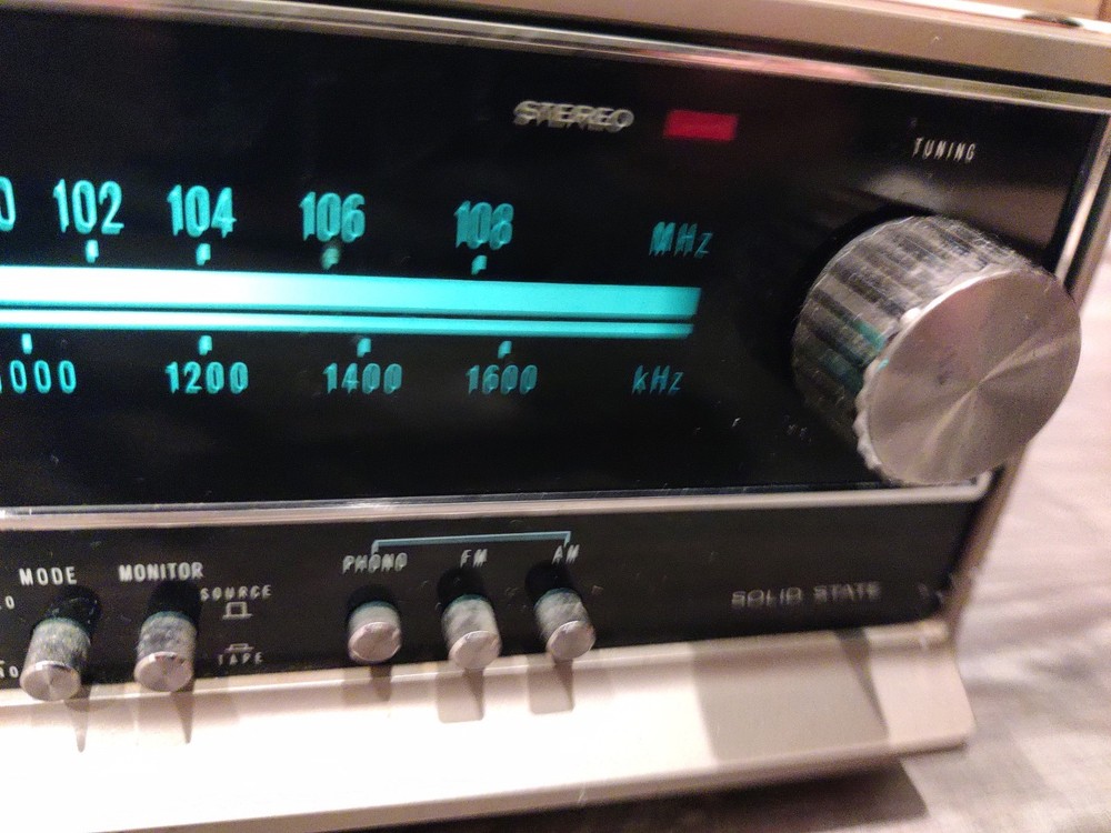 VINTAGE Sony HP -170A AM/FM Solid-State W/ Turntable