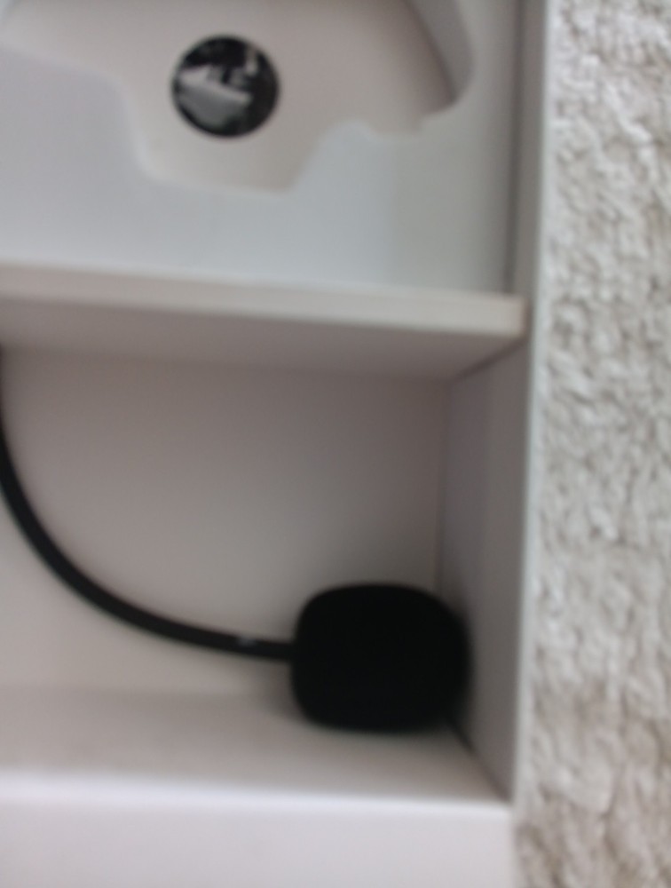 Yideng Motorcycle Bluetooth Headset.