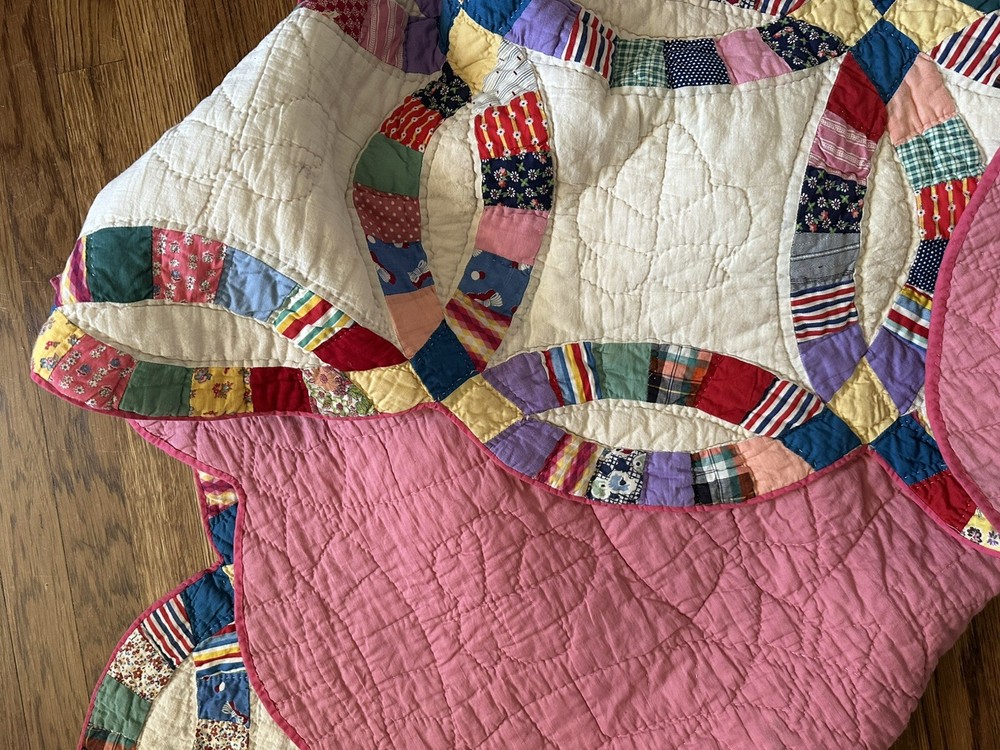 Antique Early Patchwork Pattern Wedding Ring Quilt
