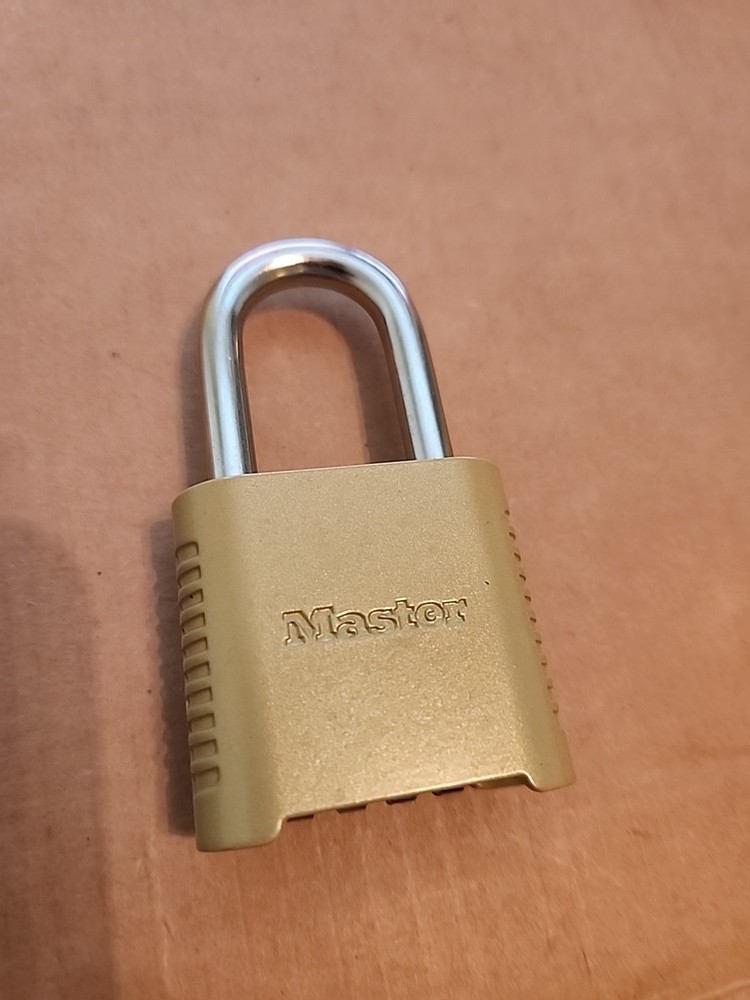 MASTER LOCK 875DLF COMBINATION 1-1/2" (38MM) SHACKLE SET & RESET (P65010)