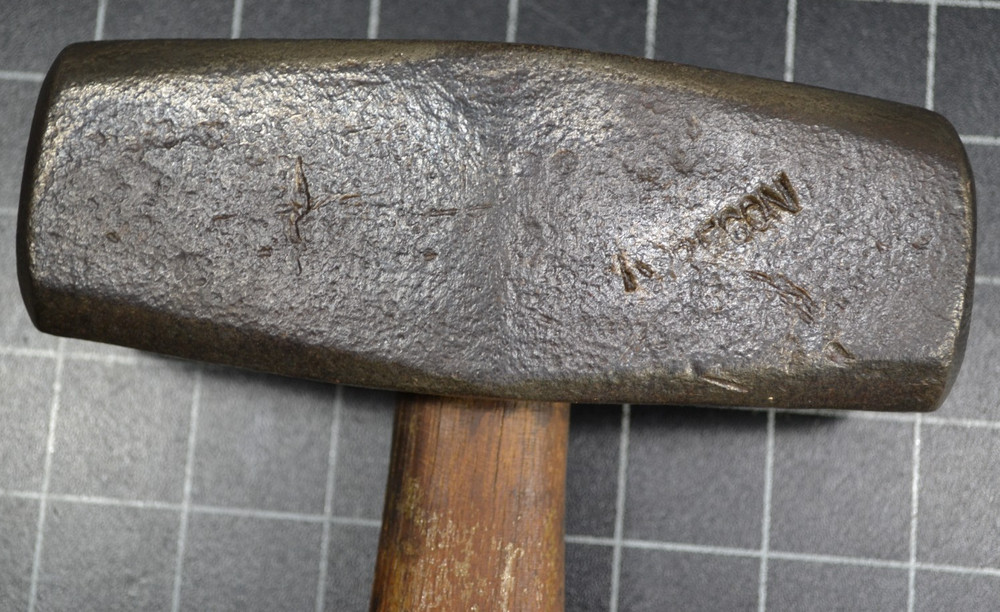 PLUMB - OREGON PATTERN - 10# SLEDGE HAMMER WITH THE ORIGINAL HANDLE