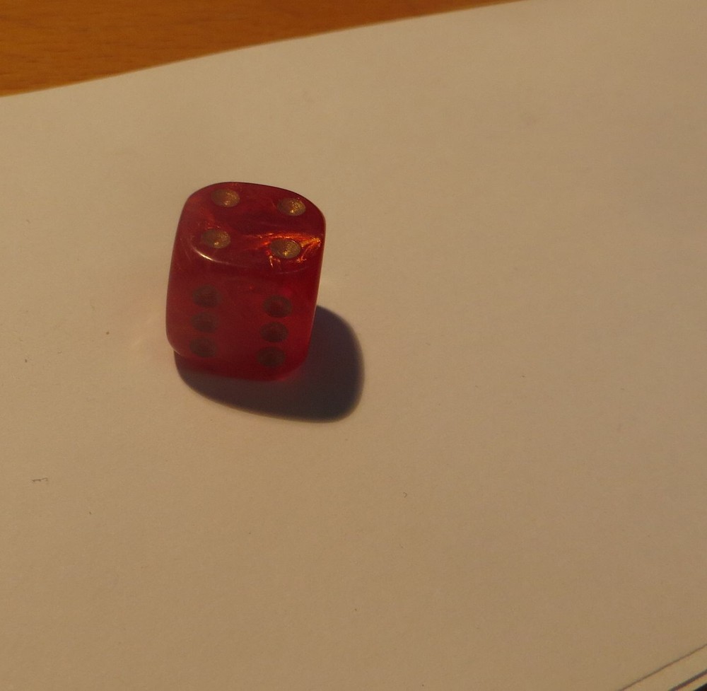 Crystal Caste - Goldmist / Ancient red d6 pips 12 mm - OOP dice