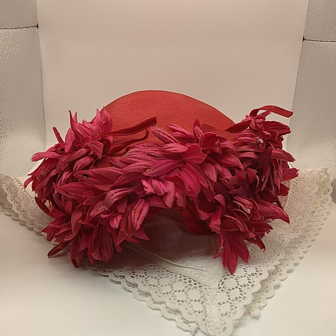 Vintage Ladies Flapper Red Casque Hat Handmade Silk Flowers Velvet Trim Original