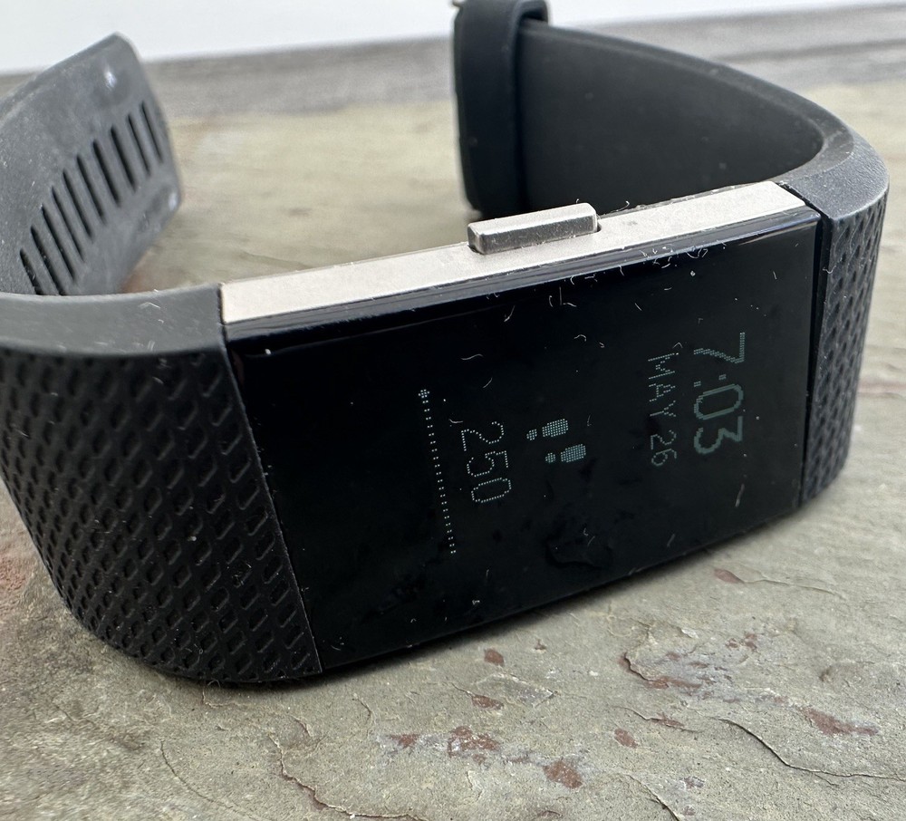 Fitbit & Charger (1st Generation?) - Black