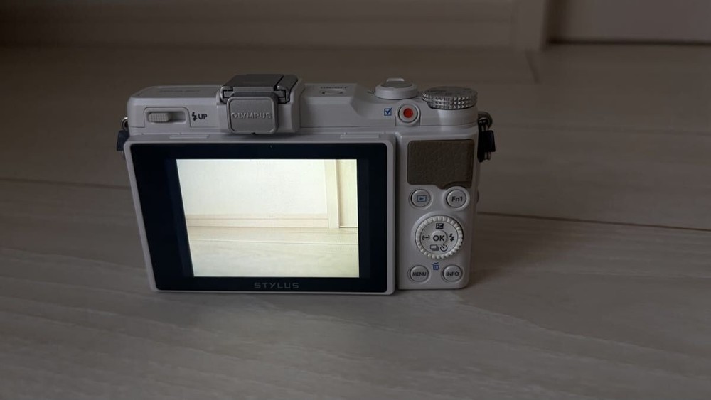 OLYMPUS digital camera STYLUS XZ-2