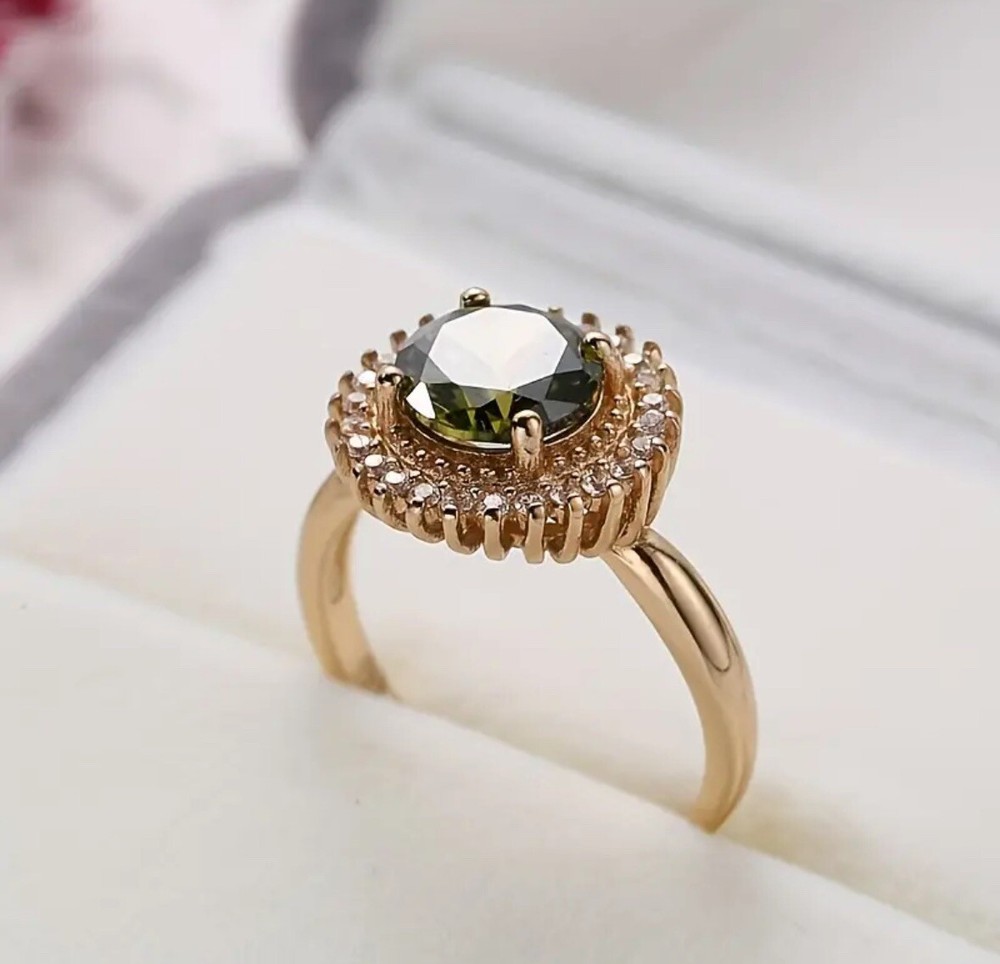 Unique Dramatic Style Peridot And Gold Statement Cocktail Ring sz 7 2️⃣
