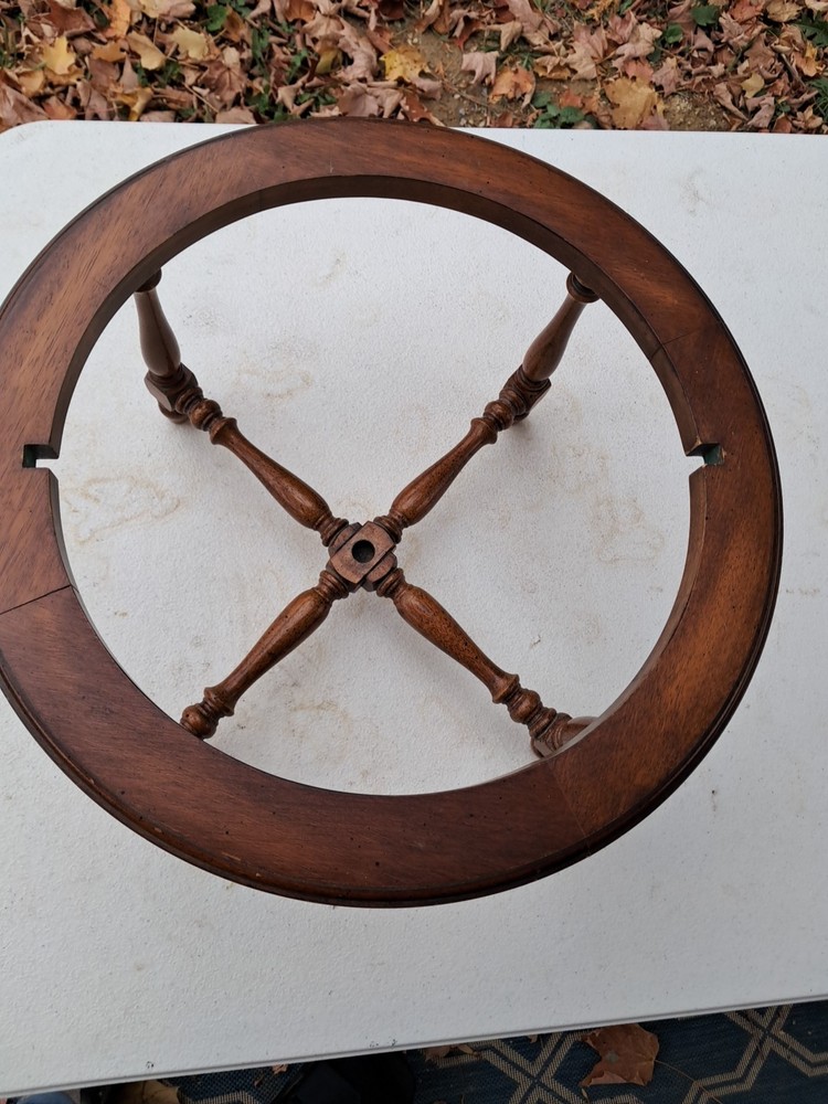 Crams 12" Globe With Butler Stan