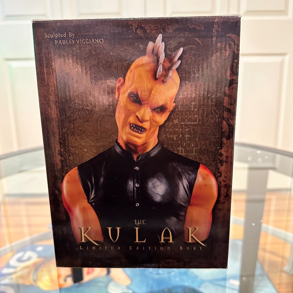 Buffy the Vampire Slayer Kulak Bust DAMAGED PLEASE READ