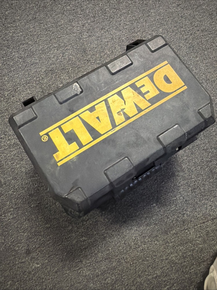 DEWALT DW096 Magnification Automatic Optical Level (untested)