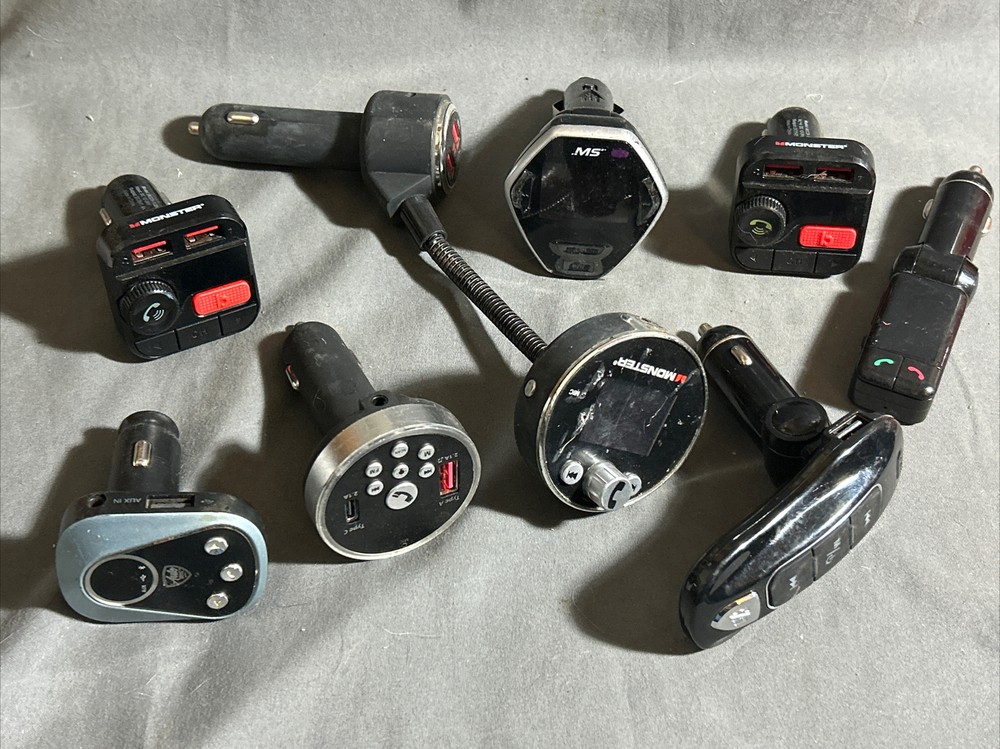 LOT OF BLUETOOTH TRANSMITTERS (UNTESTED) MONSTER - MS - BRACKETRON - AUTO DRIVE