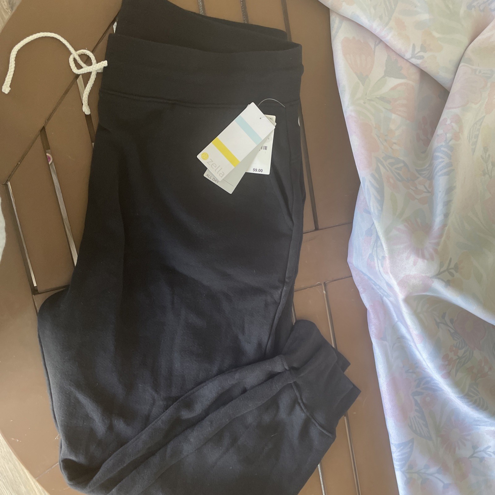 NWT ZELLA black fleece jogger, XXL, $59