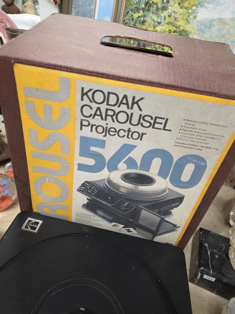 Kodak Carousel Slide Projector 5600