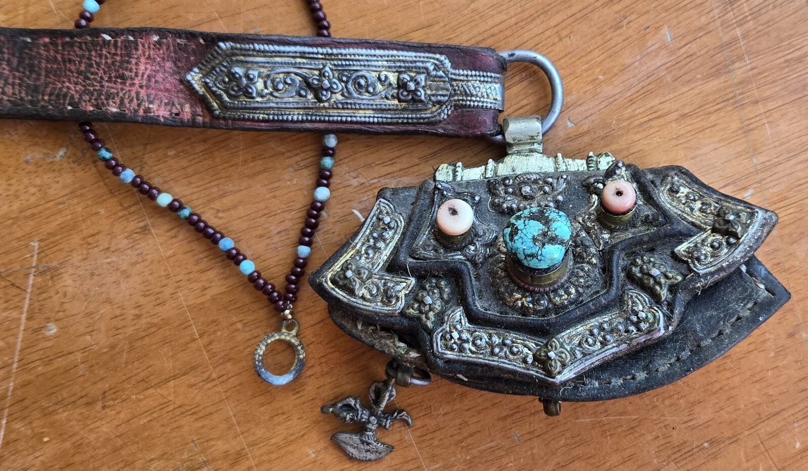 Antique Tibetan Flint Pouch Mechag Chuckmuck Case Tibet Beads