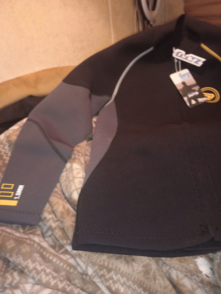 wetsuit jacket