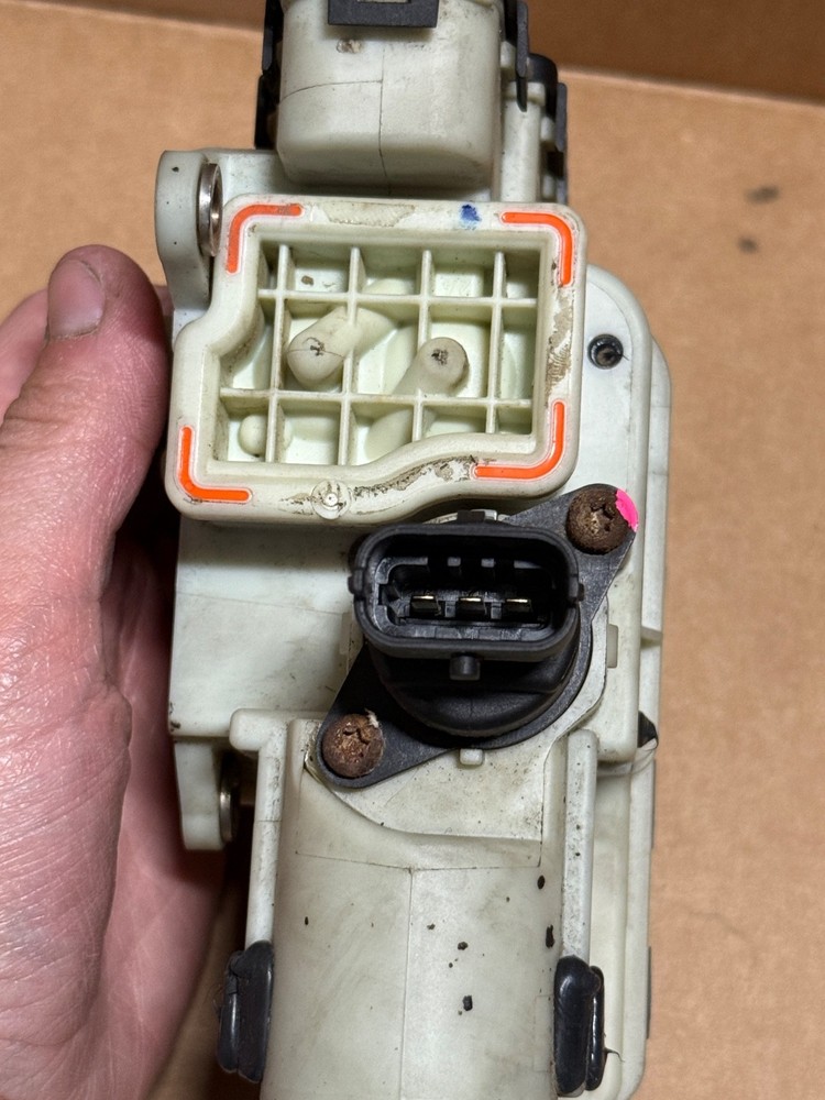 DEF Fluid Supply Pump Module 22902612