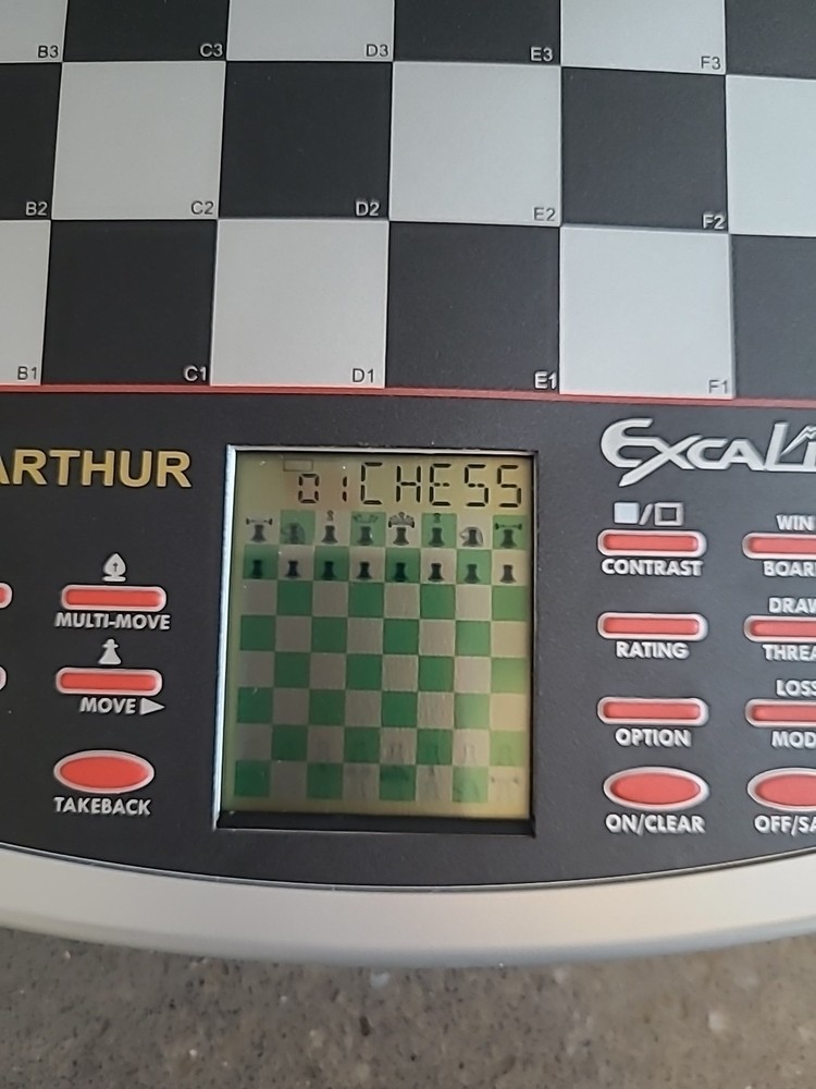 Excalibur King Arthur Electronic Chess Game Computer 8"x8" Board LCD Model 915