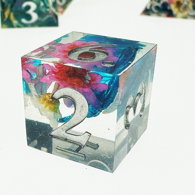 Sage's Spring Florets Sharp Edge Resin Dice Set
