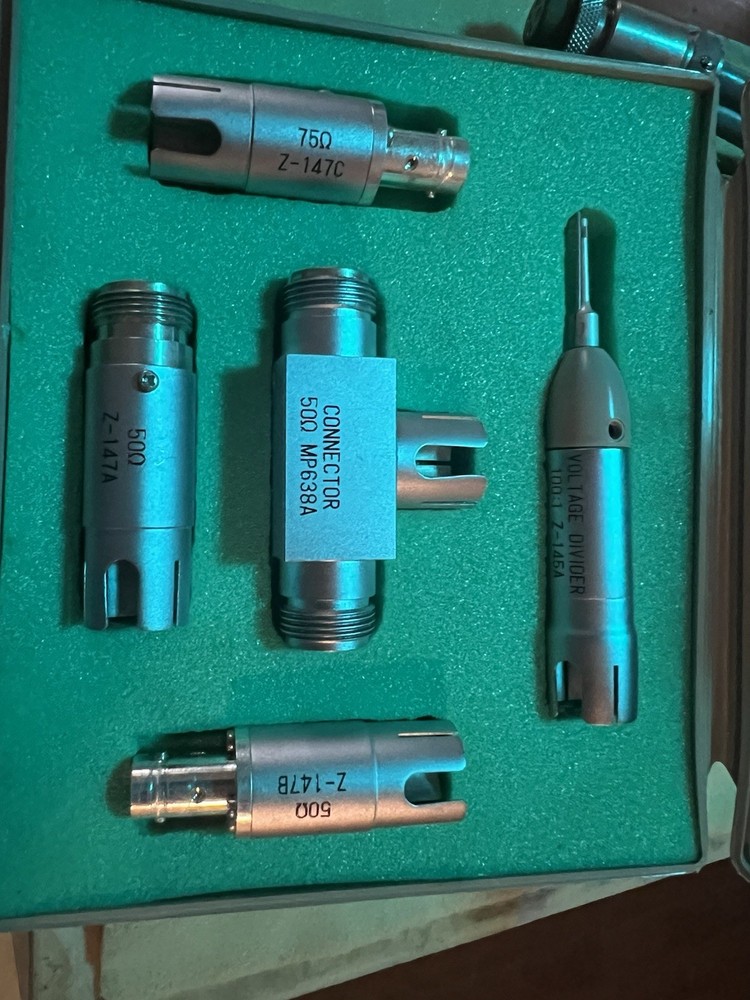 Anritsu ML69A Electronic Voltmeter (Hard Case With Accessories Kit)