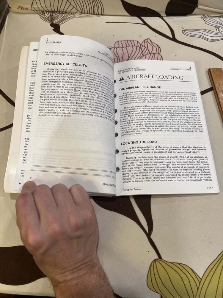 Pilot Safety and Warning Supplements by Cessna D5099-13, 1985 Issue