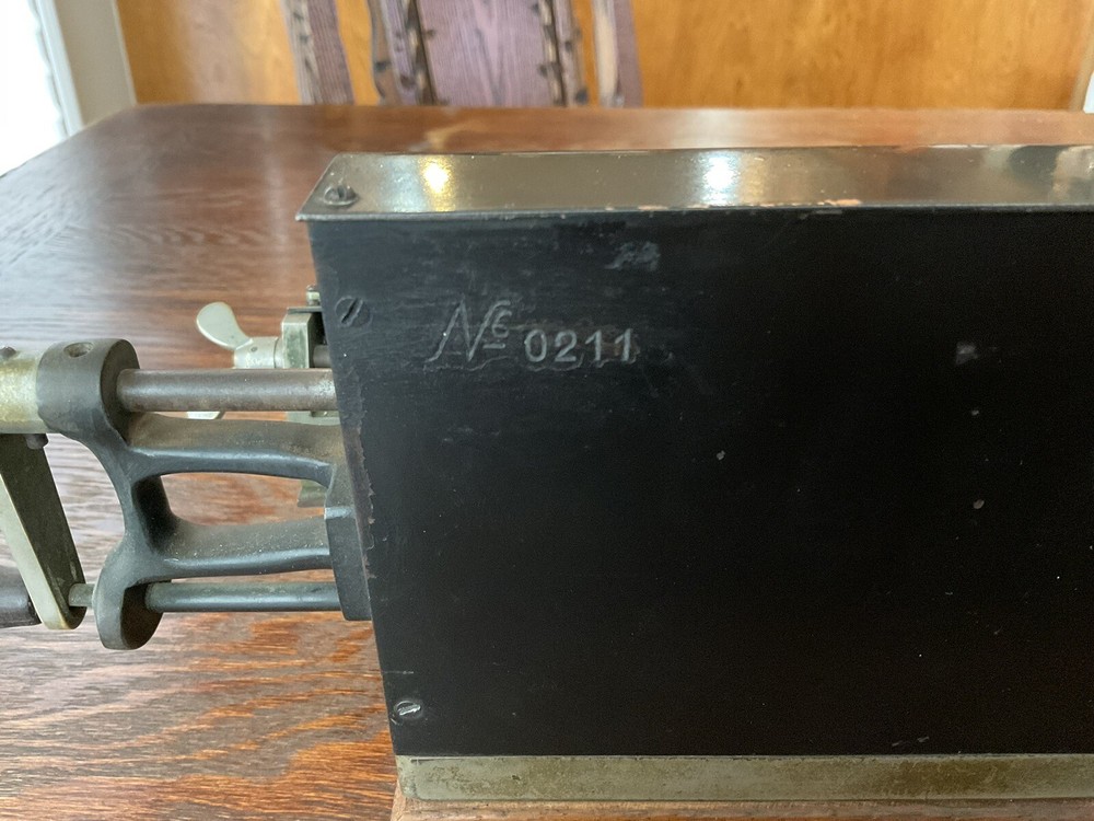 Antique 1916 Marchant Adding Calculating Machine