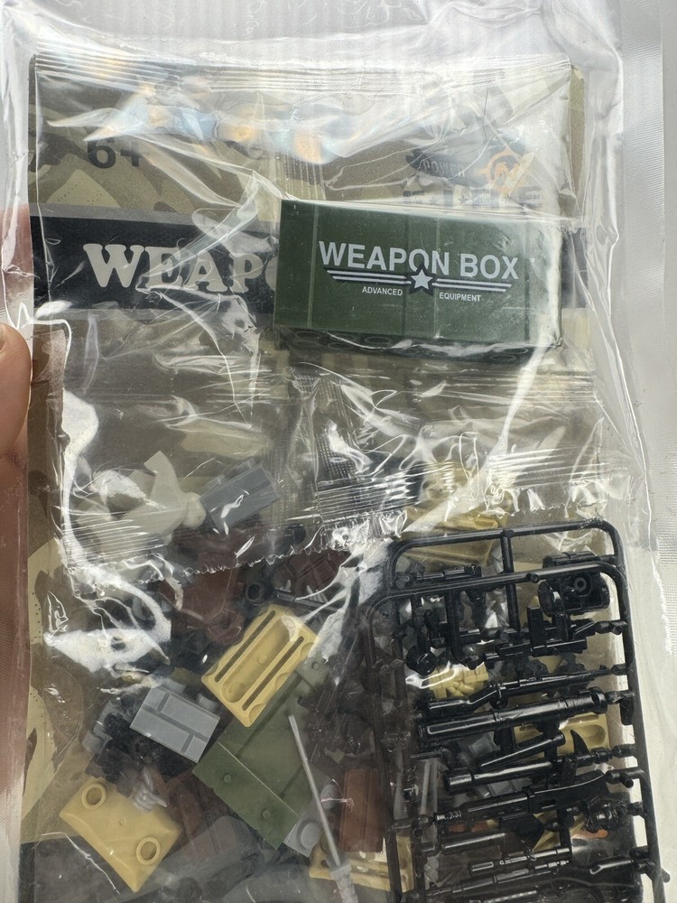 Minifigures And Weapons Pack