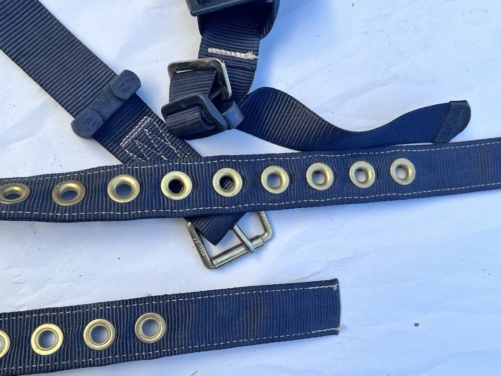 FallTech Harness 7007TB Universal Size 130-310 Lbs Preowned