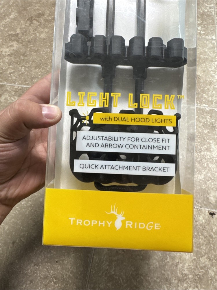 Trophy Ridge Light Lock With Dual Hood Lights Quick Attachment Bracket Quiver
