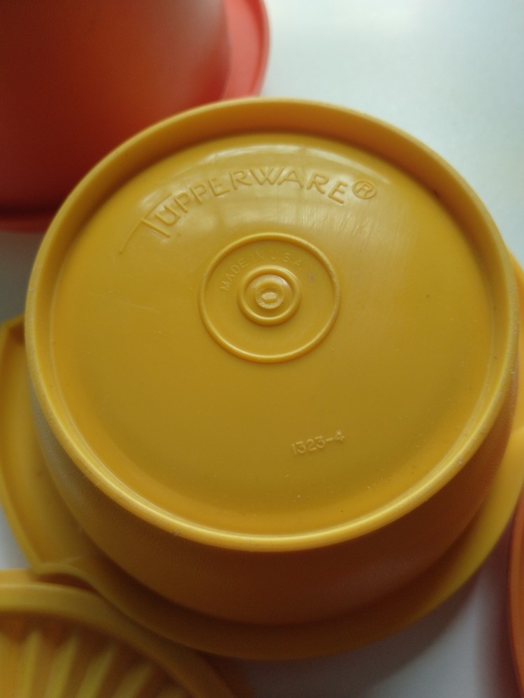 Tupperware Lot Set of 4 & Lids