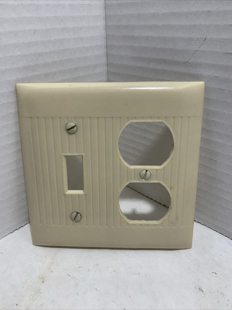 Vintage  SIERRA Ivory  Bakelite Toggle / Plug Wall Plate