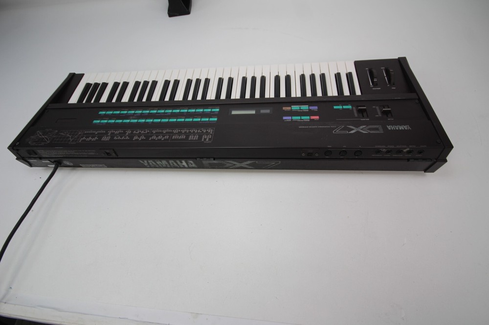 Yamaha DX7 Programmable Algorithm Synthesizer 1983 - 1987 - Black SHOP TESTED