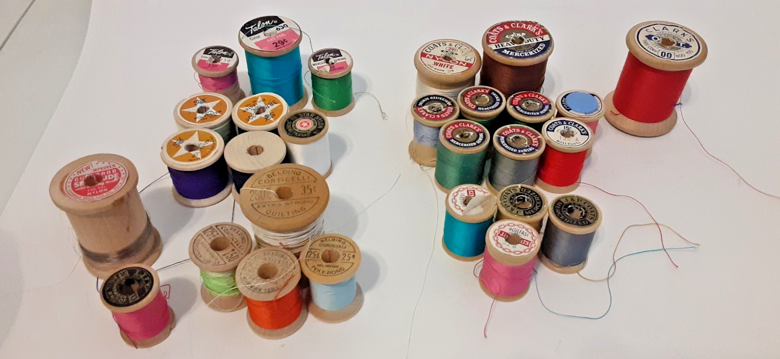 Vtg Sewing Thread 28pc Lot All Wood Spools Belding Talon Star Coats Clark