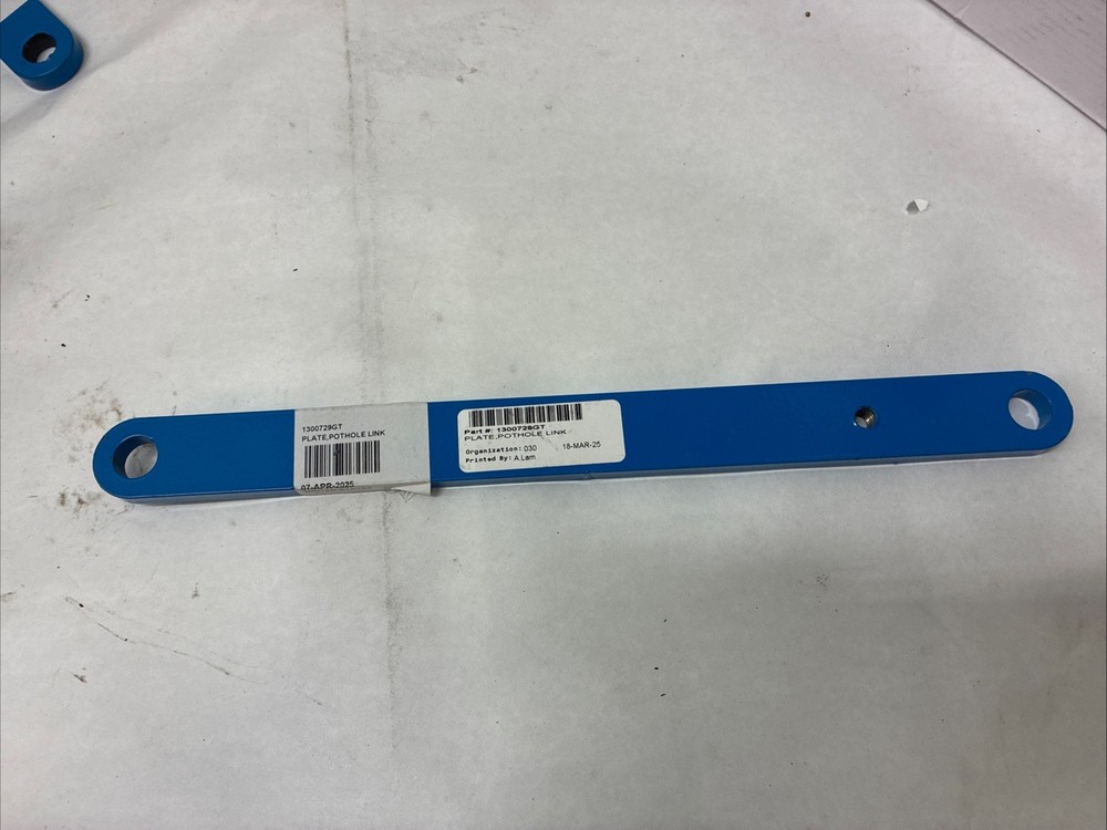 PLATE POTHOLE LINK Part# 1300729GT