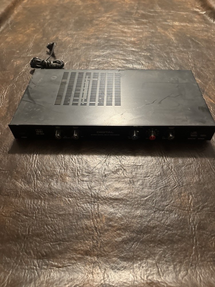 VINTAGE ADC DD-4AX STEREO DIGITAL DELAY PROCESSOR Powers On Untested