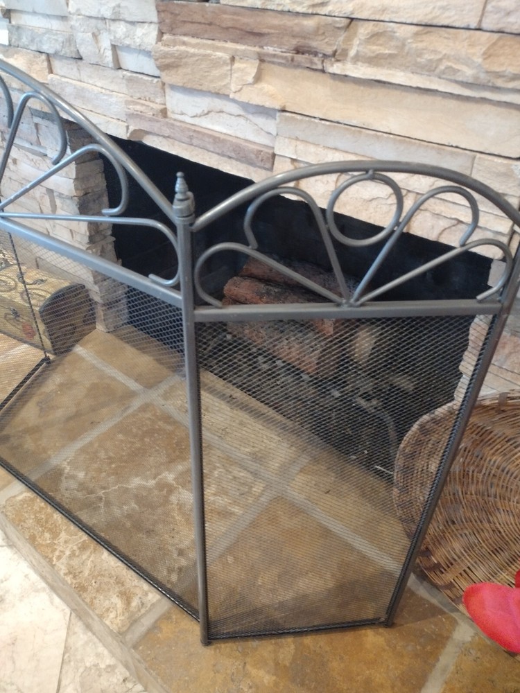 FIREPLACE SCREEN decorative in good previously owned condition VERY NICE!!